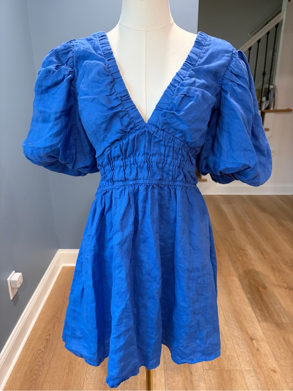 blue showpo dress Showpo. | Dresses | Amalie Linen Puff Sleeve Mini Open Back Us 8 0 Linen Gown Size:US 10.5-11 / UK 10 black floral NEW NWT Blue White A zip keeps the